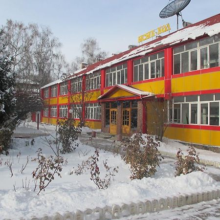 Otel Issyk-Kul 카라콜 외부 사진