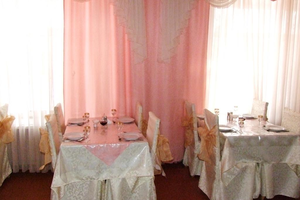 Otel Issyk-Kul 카라콜 외부 사진
