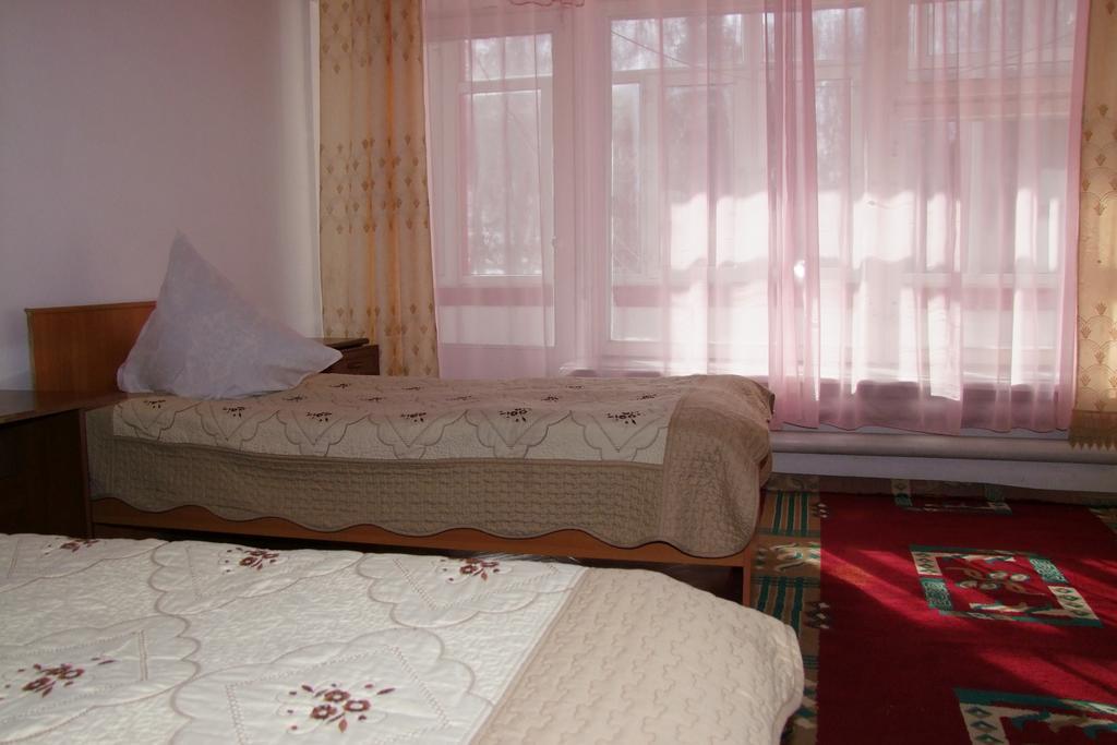 Otel Issyk-Kul 카라콜 외부 사진