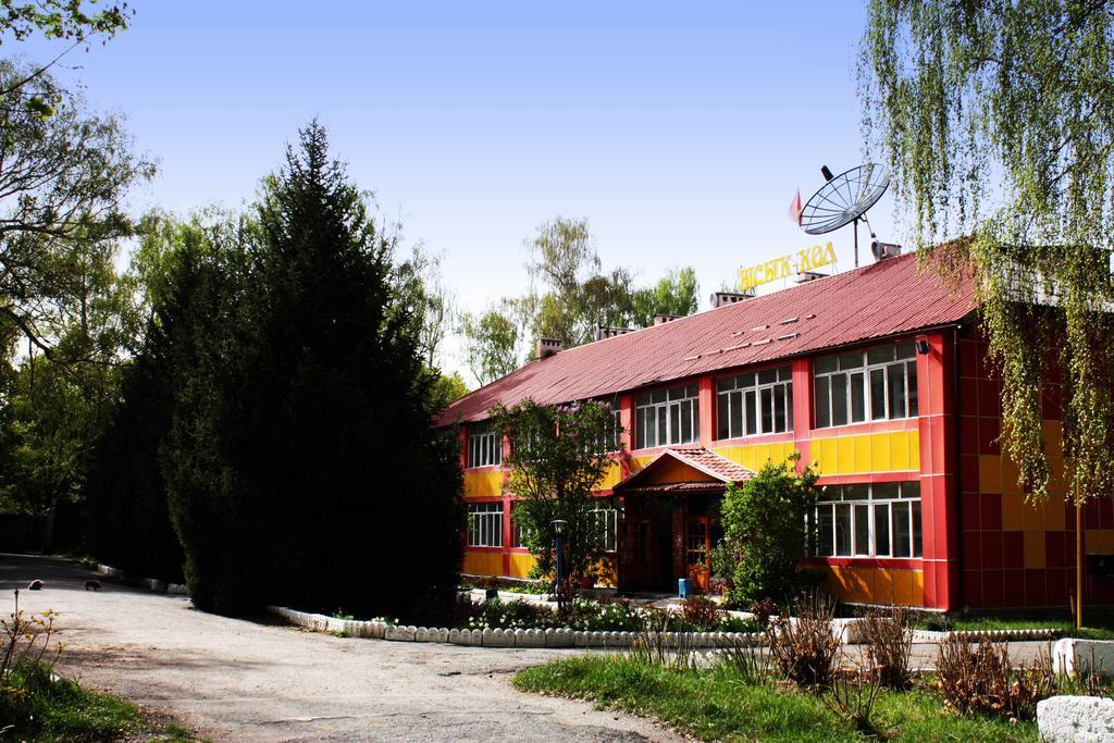 Otel Issyk-Kul 카라콜 외부 사진