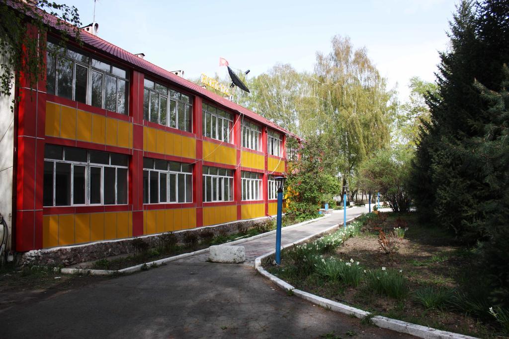 Otel Issyk-Kul 카라콜 외부 사진
