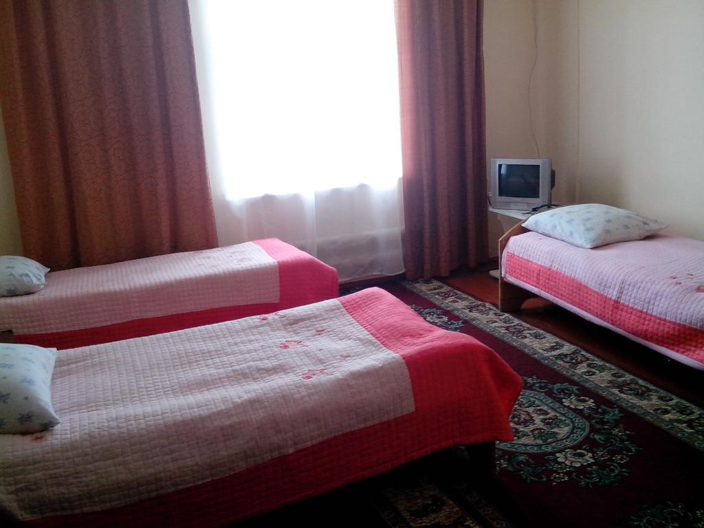 Otel Issyk-Kul 카라콜 외부 사진