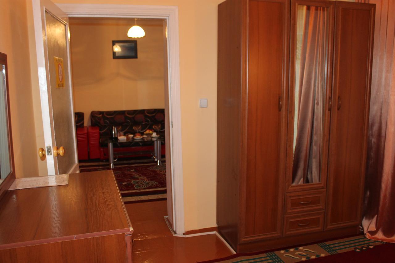 Otel Issyk-Kul 카라콜 외부 사진