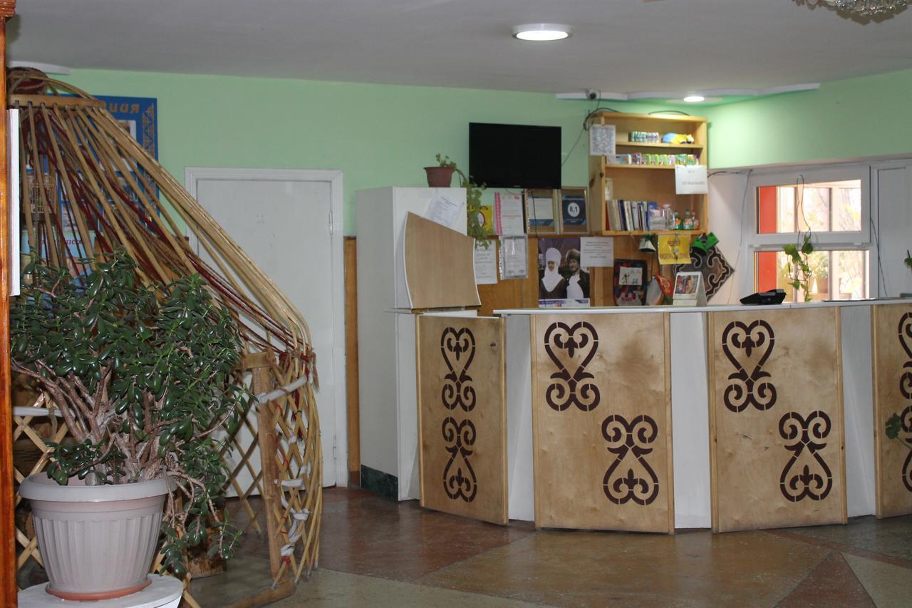 Otel Issyk-Kul 카라콜 외부 사진